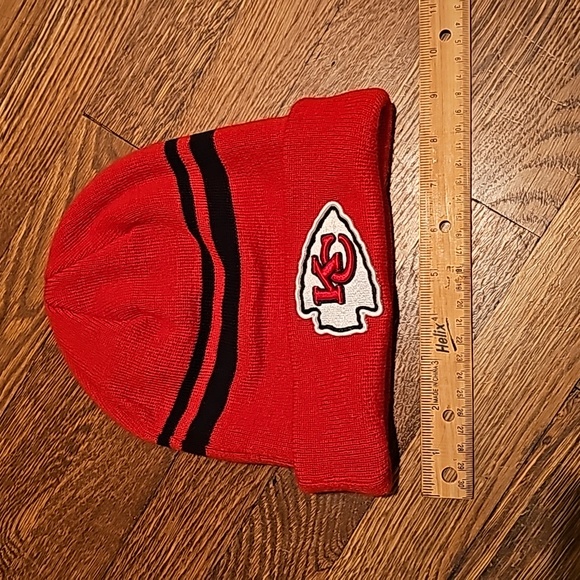 Men's Chiefs New Era Kansas City Cuff Knit Red Beanie - Picture 6 of 6
